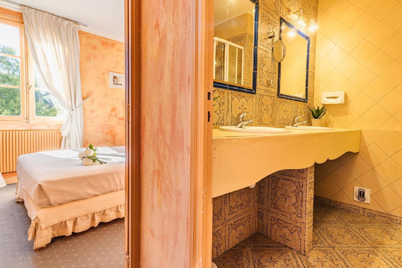 Hostellerie Du Passeur - Hotel & Restaurant - Climatisation Et Piscine Chauffee Les Eyzies 外观 照片