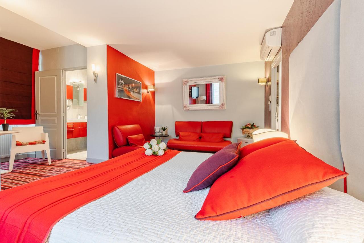 Hostellerie Du Passeur - Hotel & Restaurant - Climatisation Et Piscine Chauffee Les Eyzies 外观 照片
