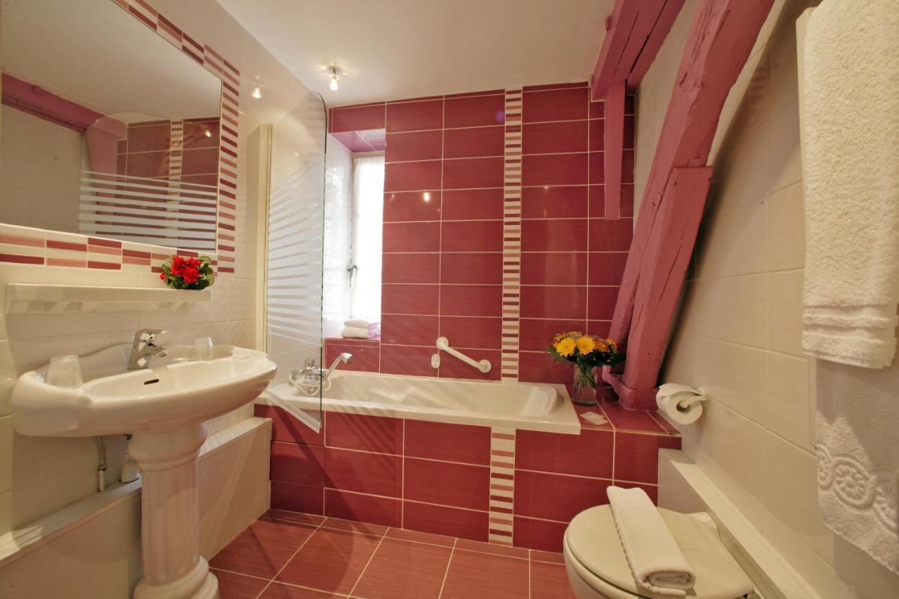 Hostellerie Du Passeur - Hotel & Restaurant - Climatisation Et Piscine Chauffee Les Eyzies 外观 照片