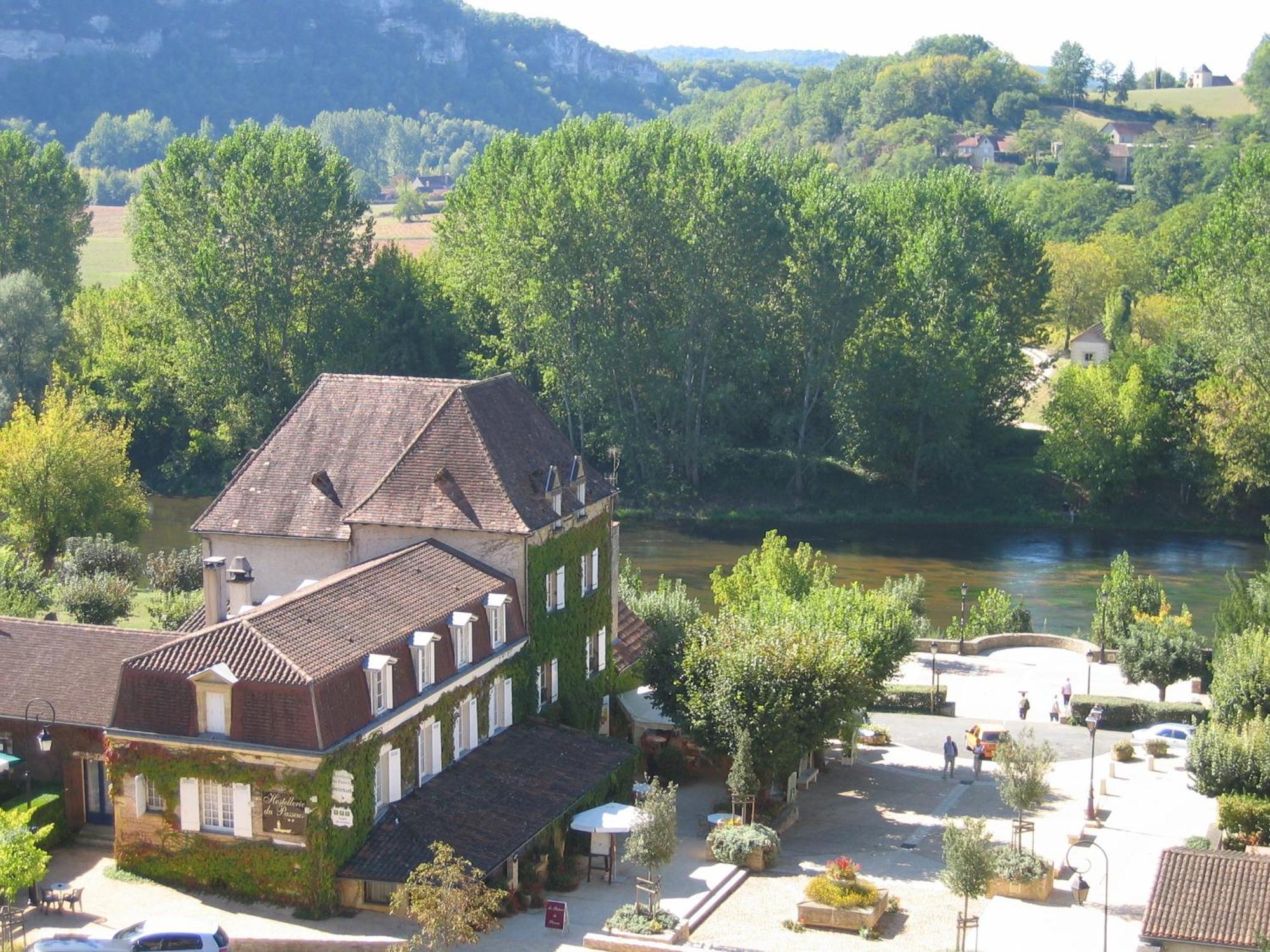Hostellerie Du Passeur - Hotel & Restaurant - Climatisation Et Piscine Chauffee Les Eyzies 外观 照片