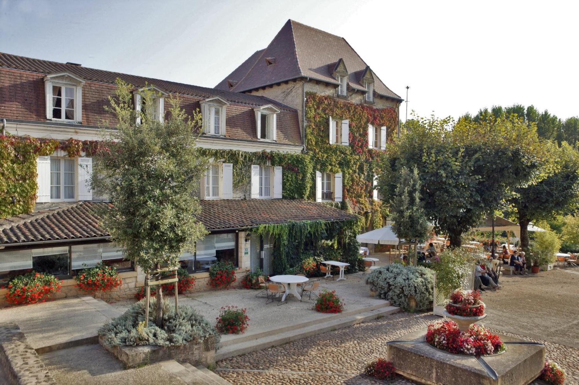 Hostellerie Du Passeur - Hotel & Restaurant - Climatisation Et Piscine Chauffee Les Eyzies 外观 照片